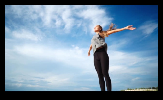 Fitness ziedēšanas laikā: āra treniņi starp dabas skaistumu