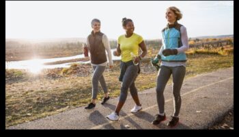 Ieejiet dabā: āra treniņi, lai atjaunotu saikni ar Zemi