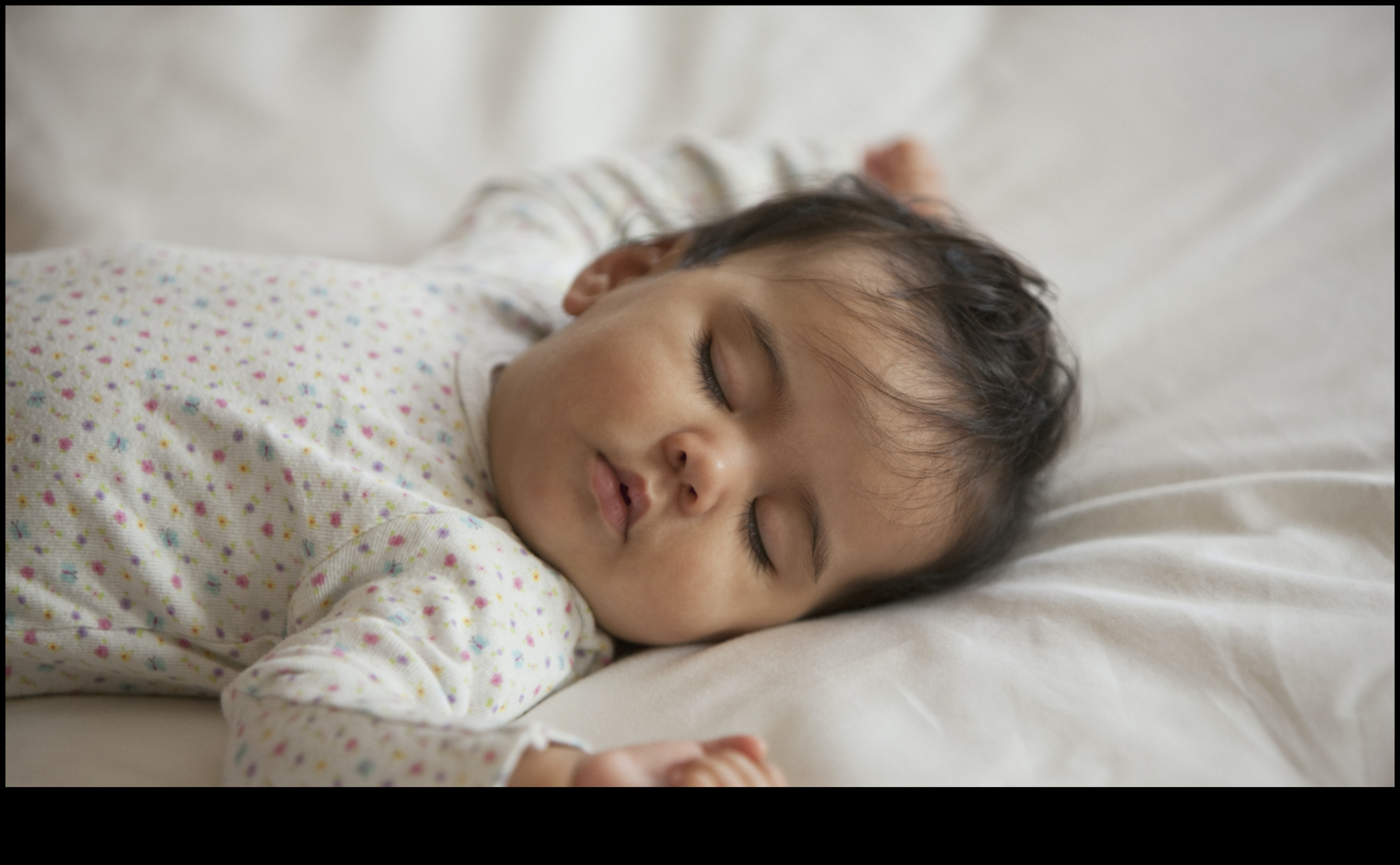 Miegainās zvaigznes: ievediet mazuli uz rāmām un mierīgām naktīm